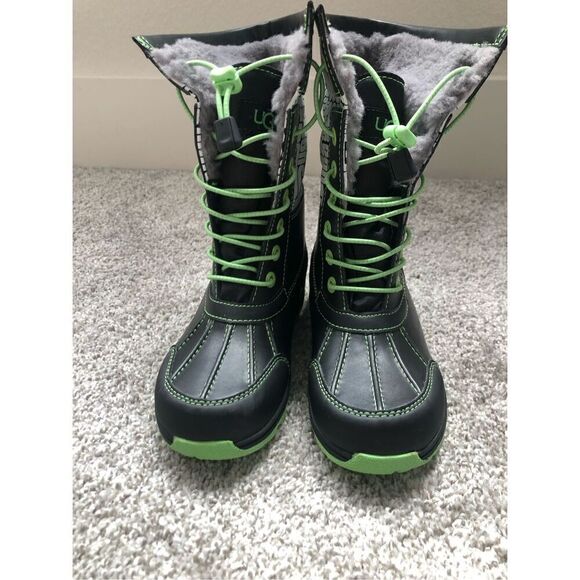 UGG Kids’ Butte II CWR Glow Graphic Boot Size 1Y - Picture 4 of 9